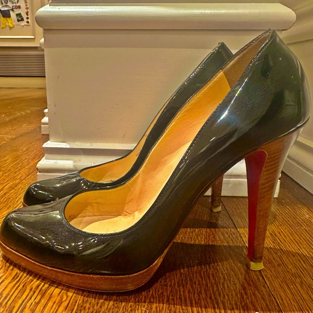 Christian Louboutin Elegant Black Patent Leather Heels